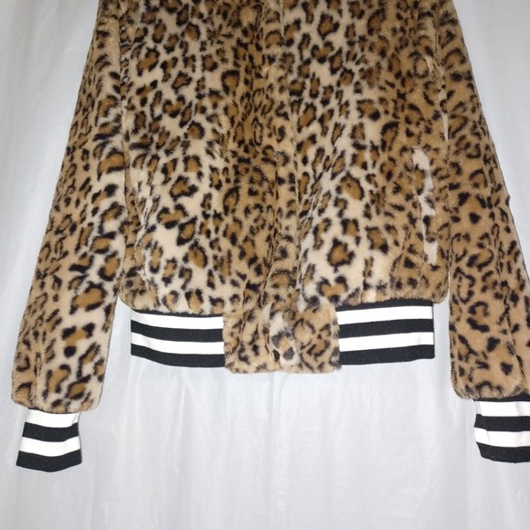 VIGOSS LEOPARD PRINT FAUX FUR BOMBER JACKET - Picture 4 of 11
